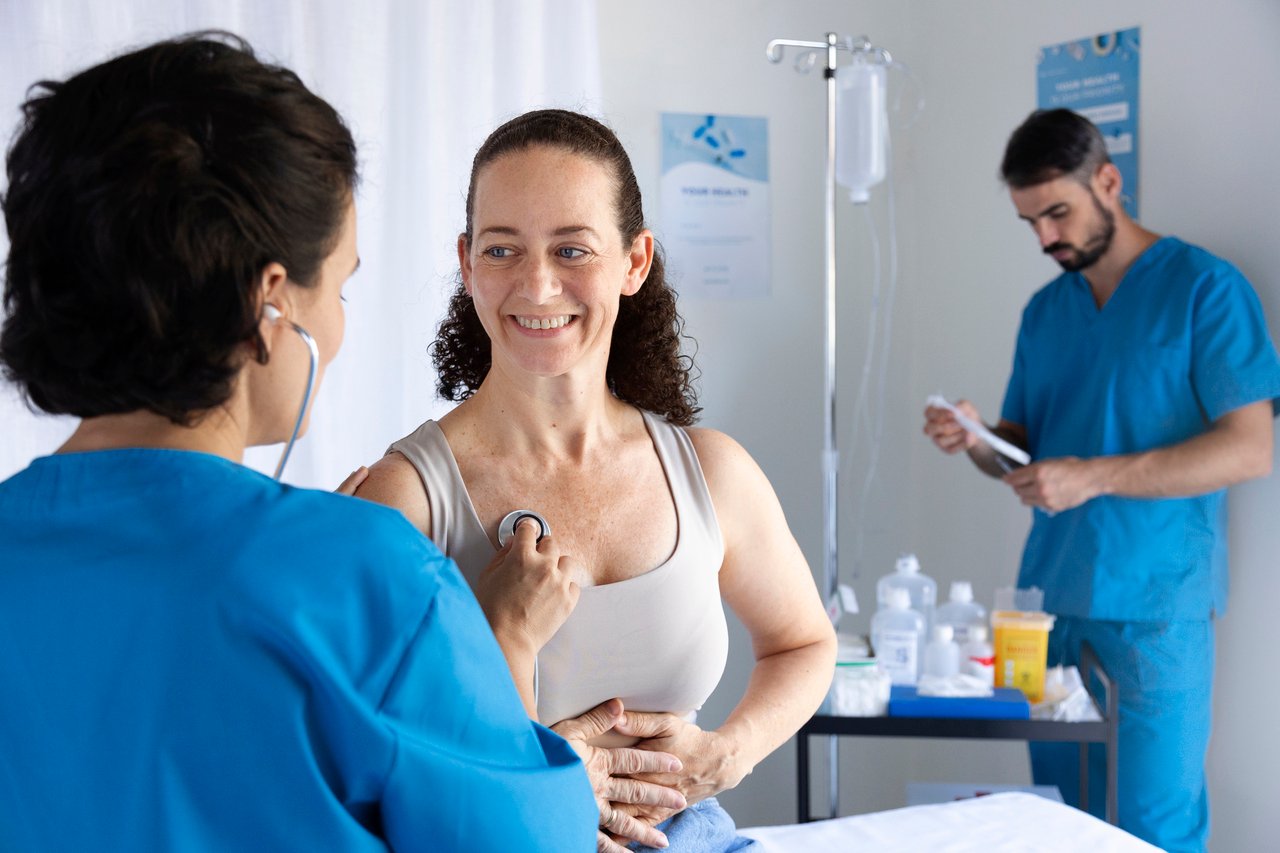 REVOLUCIÓN SILENCIOSA TRANSFORMA TU SERVICIO DE SALUD DESDE LO HUMANO (2)